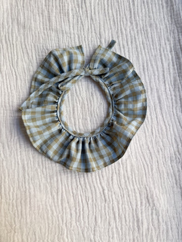 Cuello vichy celeste y marrón