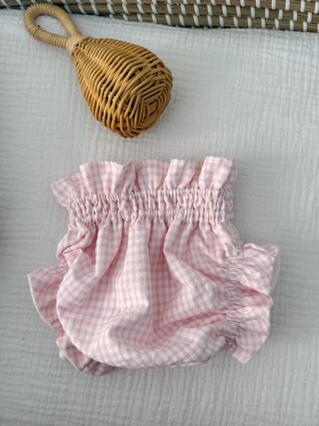 Cubrepañal vichy rosa