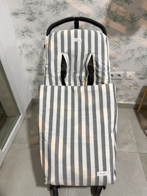 Saco universal para silla en rayas grises