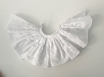 Cuello Lola  plumeti blanco