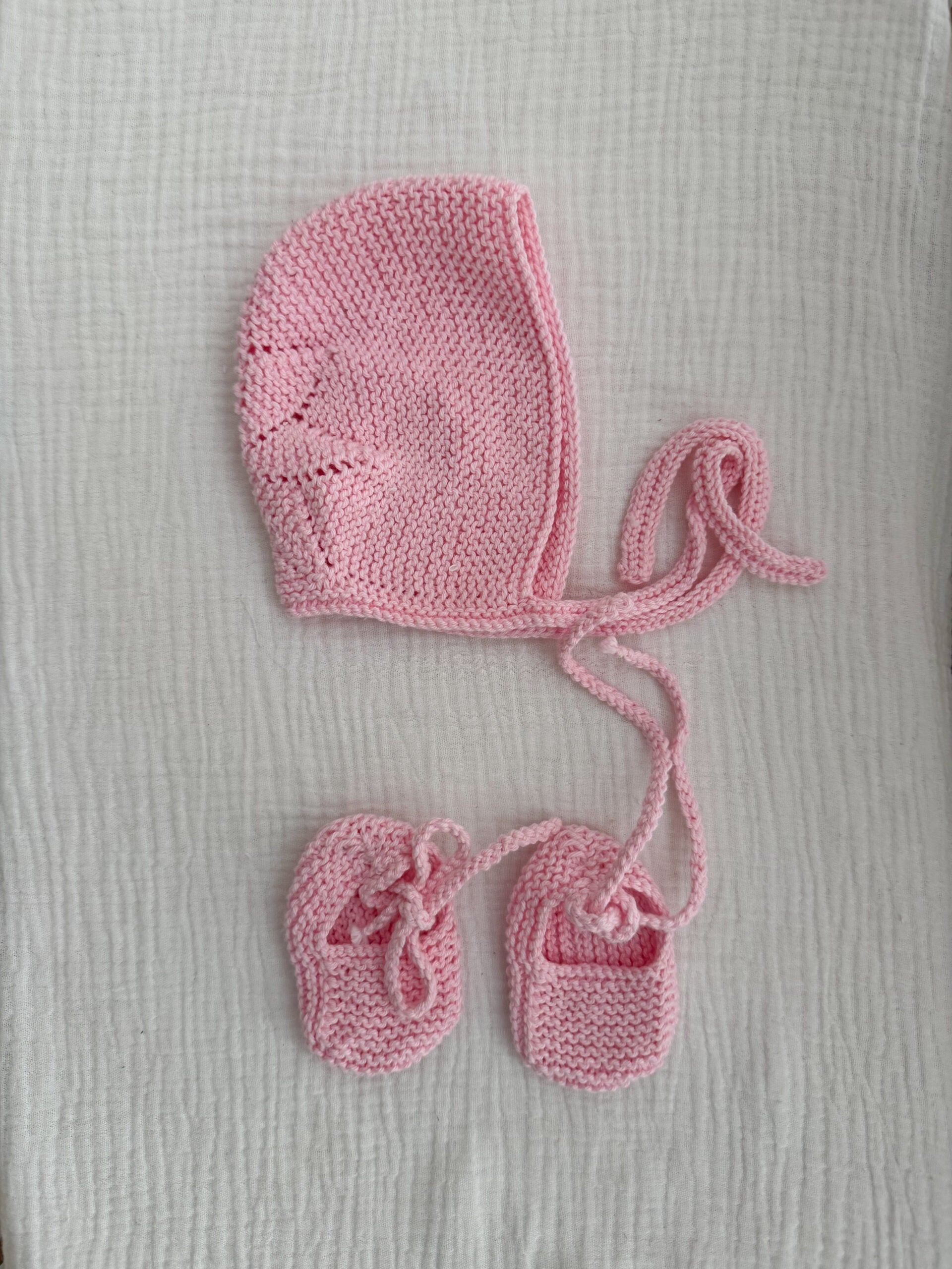 Conjunto capota y patucos algodón rosa