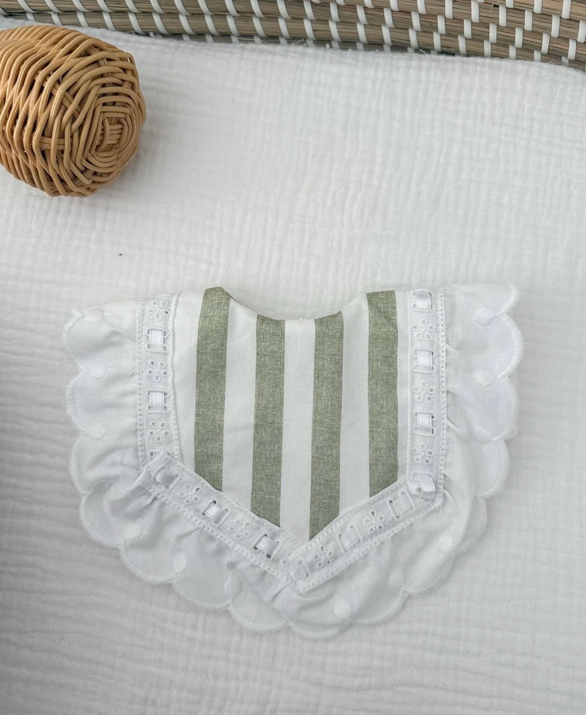 Babero pipo rayas verdes