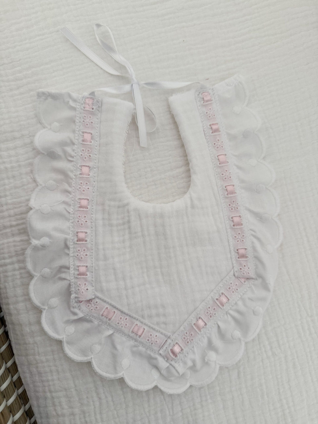 Babero pipo lazo de raso rosa bebé