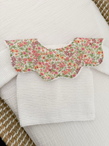 Cuello ondas flor orquídea