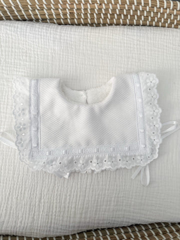 Baberola Lea con rizo lazo blanco