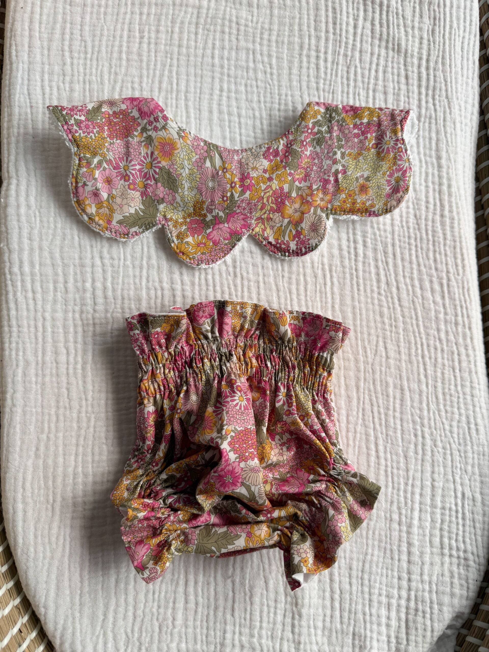 Cuello ondas Liberty otoño