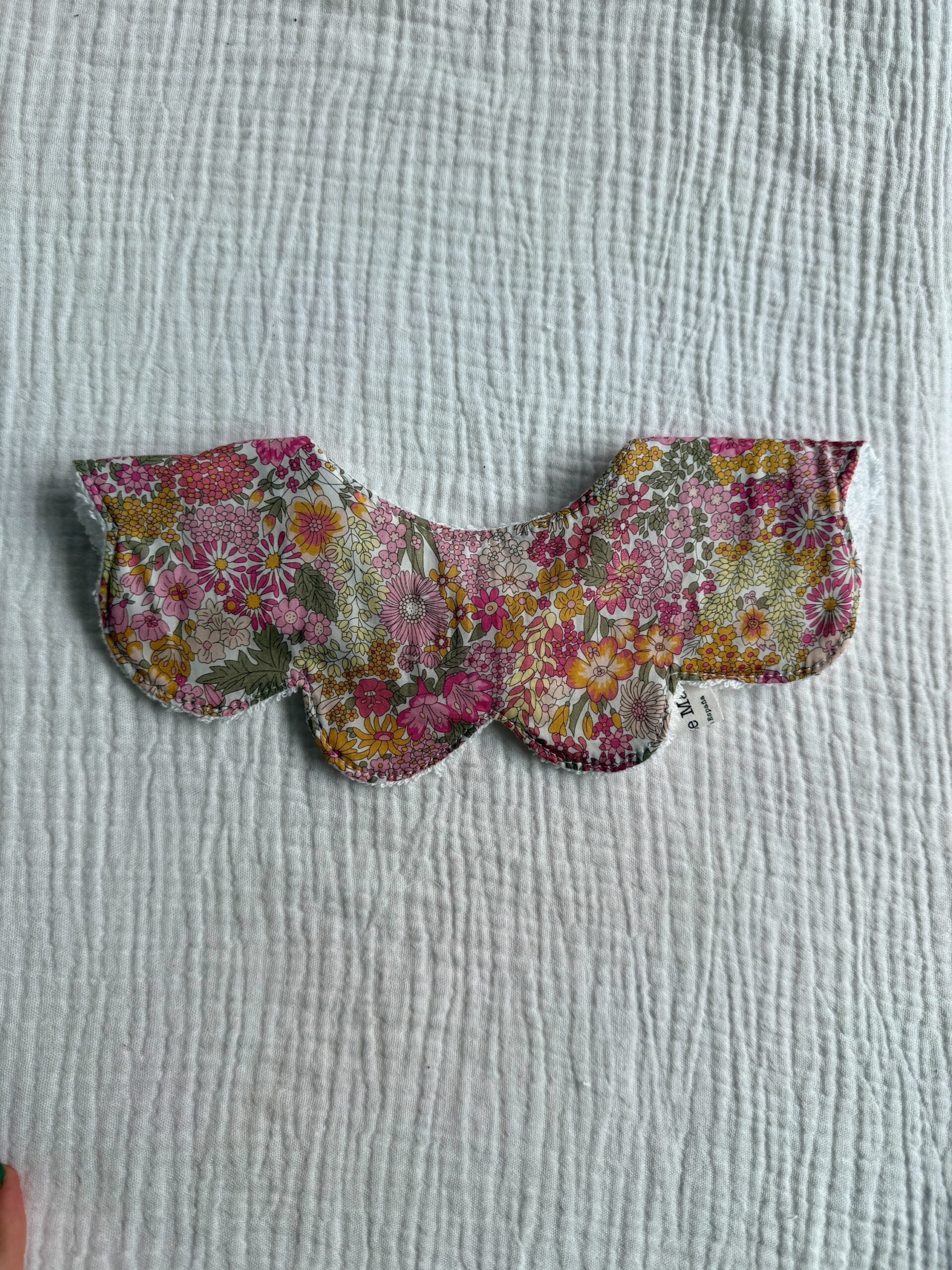 Cuello ondas Liberty otoño